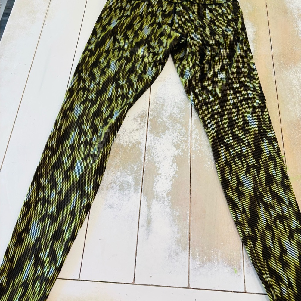 Lululemon Wunder Under Luxtreme leggings - Picture 7 of 8